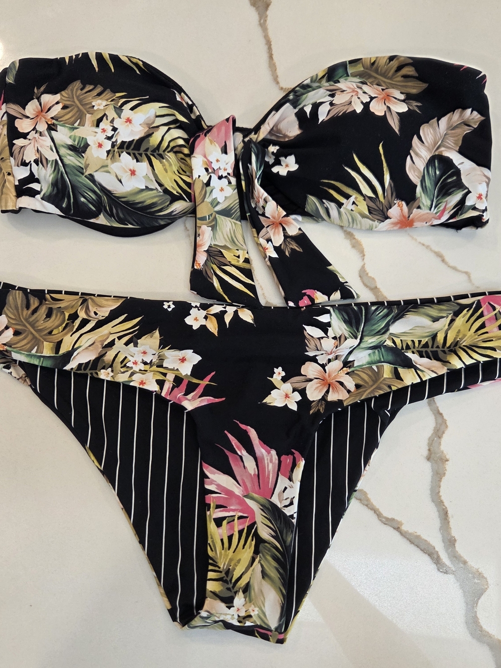 Rip Curl Tropical Black Floral Bandeau Bikini Set XS Surf Hawaiian Beach Resort